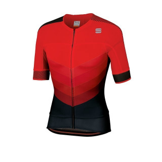 Maillot corto Sportfull: comodidad y frescura para tus rutas en bici