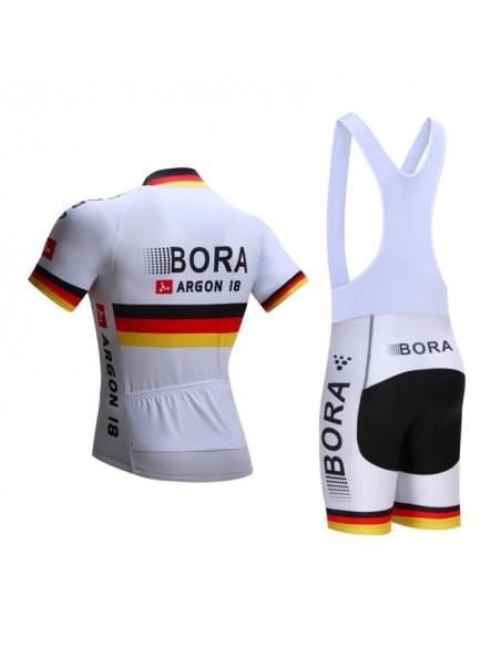 Conjunto corto de ciclismo Bora: comodidad y estilo para tus rutas