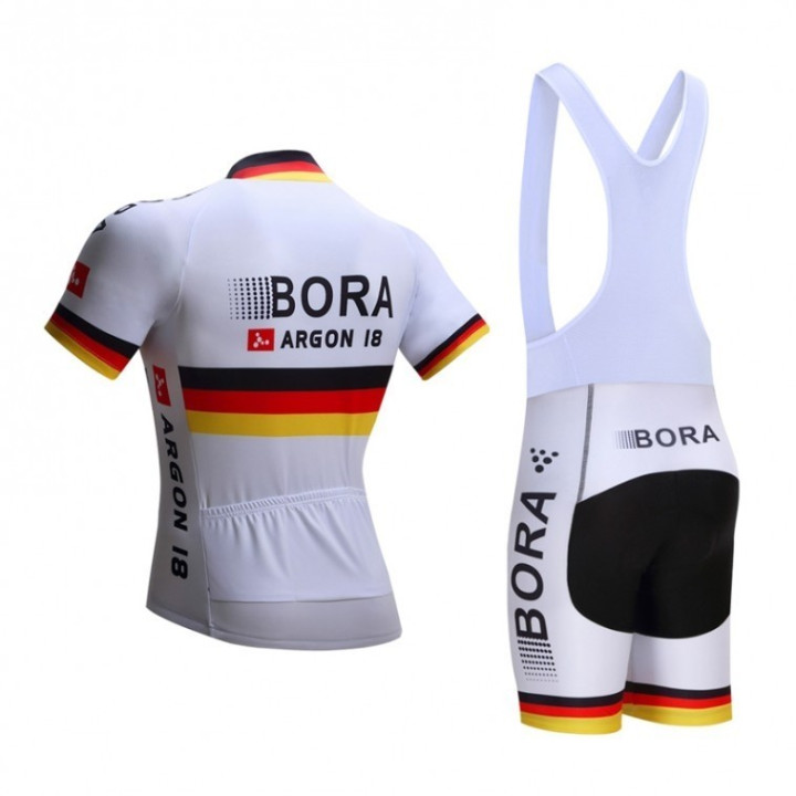 Conjunto corto de ciclismo Bora: comodidad y estilo para tus rutas