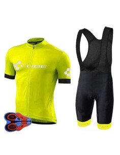 Conjunto corto de ciclismo Cube: comodidad y frescura para tus rutas