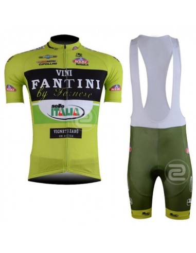 Equipación de ciclismo Vini Fantini: comodidad y estilo para tus rutas en verano