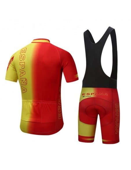 Conjunto corto de ciclismo en España: comodidad y calidad para tus rutas