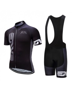 Conjunto corto de ciclismo Enve: comodidad y frescura para tus rutas