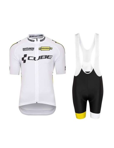 Conjunto corto de ciclismo Cube: comodidad y frescura para tus paseos