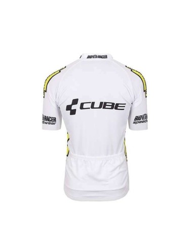 Conjunto corto de ciclismo Cube: comodidad y frescura para tus paseos