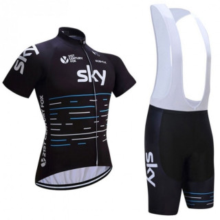 Conjunto Corto de Ciclismo SKY: Comodidad y Estilo para tus Rutas
