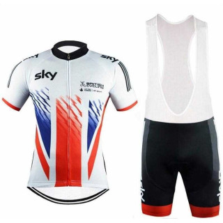 Conjunto de ciclismo SKY: comodidad y frescura para tus paseos de verano
