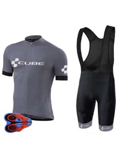 Conjunto corto de ciclismo Cube: comodidad y estilo para tus rutas