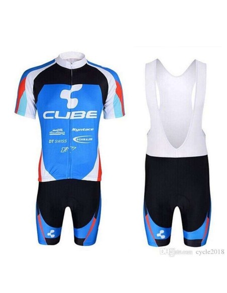 Conjunto corto de ciclismo Cube: comodidad y estilo para tus paseos