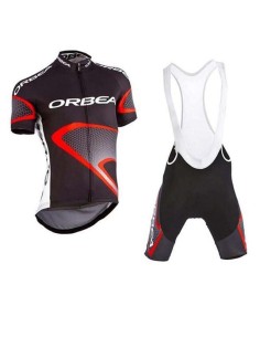 Conjunto corto de ciclismo Orbea: comodidad y estilo para tus rutas de verano