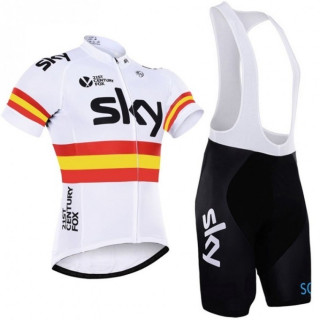 Conjunto de ciclismo SKY: comodidad y frescura para tus rutas