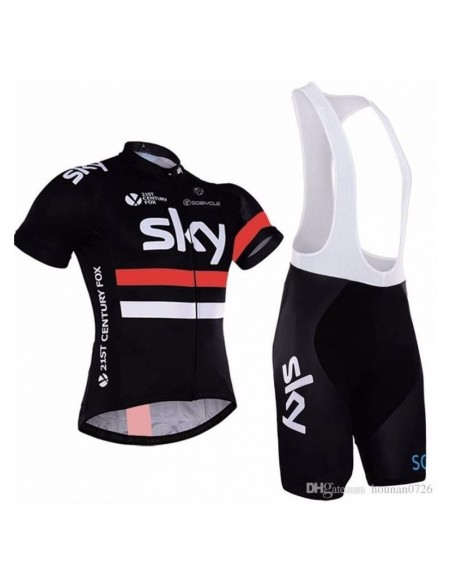 Conjunto de ciclismo SKY: comodidad y frescura para tus paseos de verano