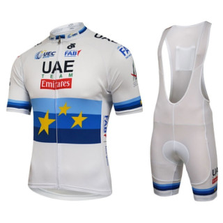 Conjunto corto de ciclismo UAE Team Emirates: comodidad y estilo para el verano