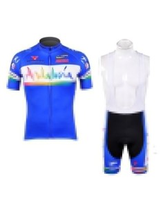 Conjunto de ciclismo corto en Andalucía para disfrutar del verano