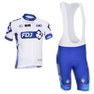 Conjunto corto de ciclismo FDJ: comodidad y estilo para pedalear este verano