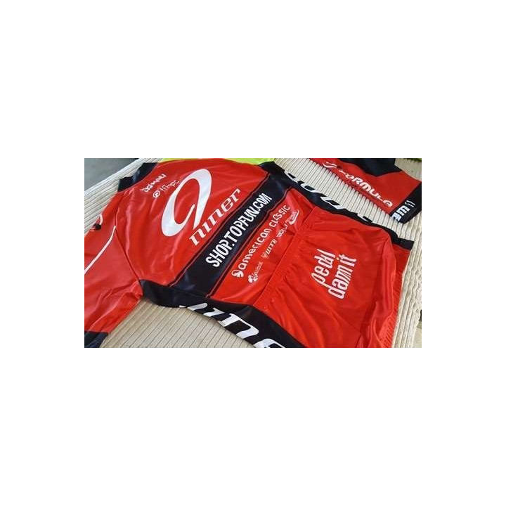 Conjunto corto de ciclismo Niner: comodidad y frescura para tus paseos