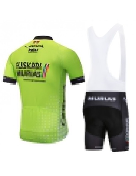 Conjunto de ciclismo Euskadi Murias: comodidad y estilo para tus rutas