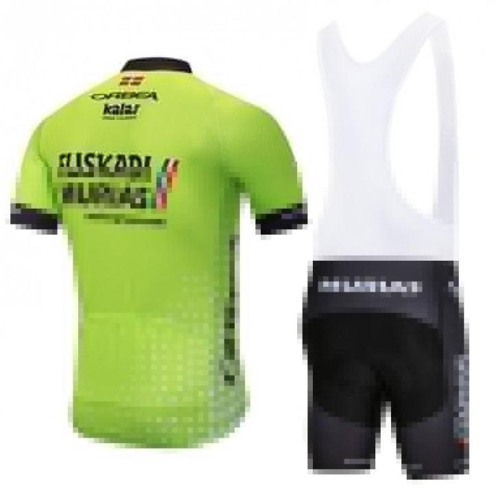 Conjunto de ciclismo Euskadi Murias: comodidad y estilo para tus rutas