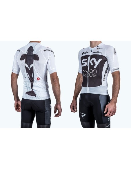 Conjunto de ciclismo corto SKY: comodidad y estilo para tus rutas