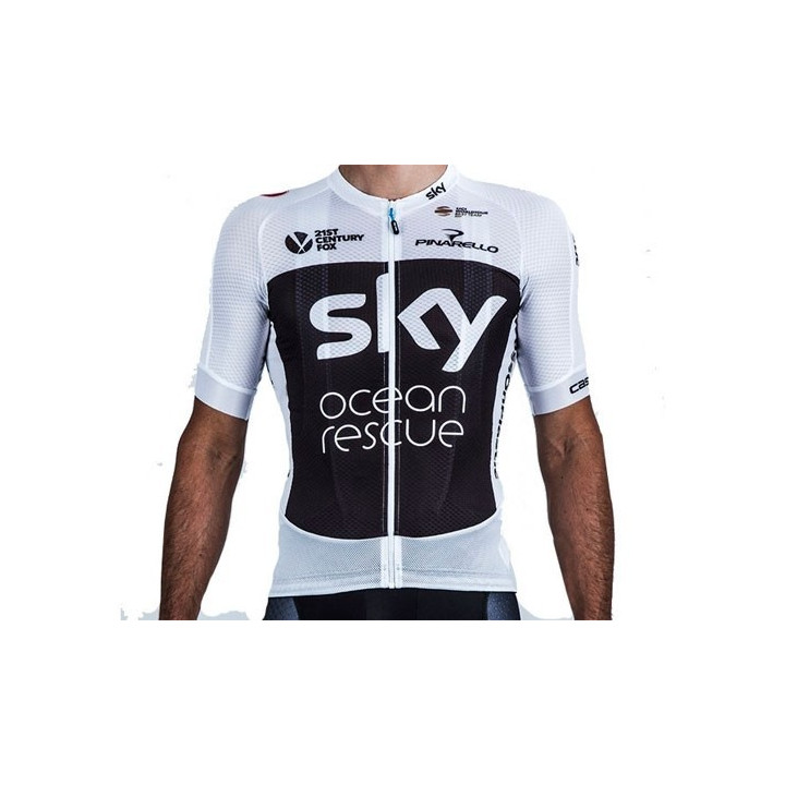 Conjunto de ciclismo corto SKY: comodidad y estilo para tus rutas