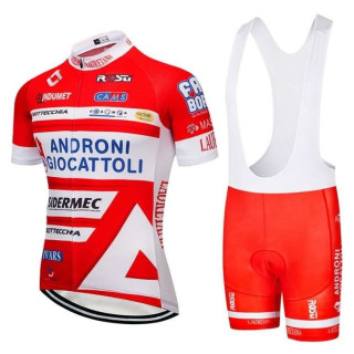 Equipación de ciclismo Androni: comodidad y estilo para tus paseos de verano