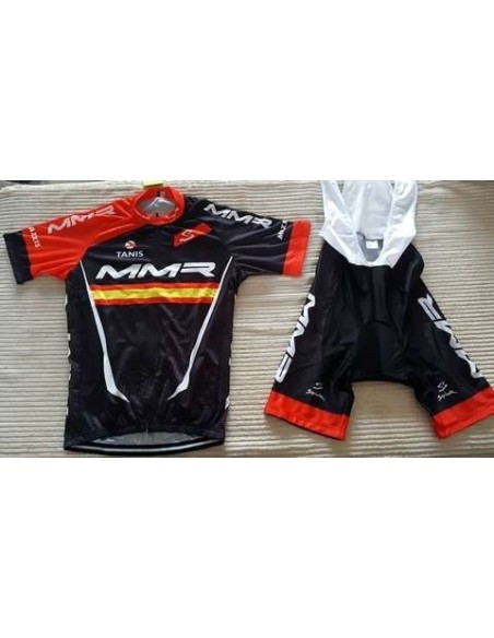 Equipación de ciclismo MMR: comodidad y estilo para tus paseos este verano