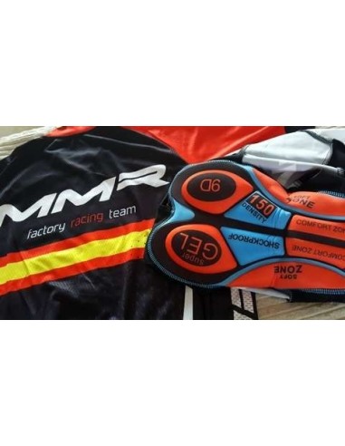 Equipación de ciclismo MMR: comodidad y estilo para tus paseos este verano