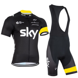 Conjunto de ciclismo corto SKY: comodidad y estilo para tus rutas