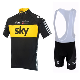 Conjunto de ciclismo SKY: comodidad y frescura para tus rutas en verano