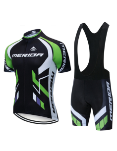 Equipación de ciclismo Merida: comodidad y frescura para tus paseos de verano