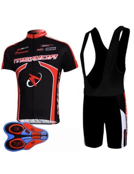 Equipación de ciclismo Merida: comodidad y frescura para tus paseos