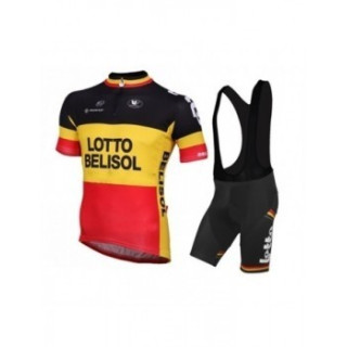 Conjunto corto de ciclismo Lotto: comodidad y estilo para tus paseos de verano