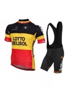 Conjunto corto de ciclismo Lotto: comodidad y estilo para tus paseos de verano