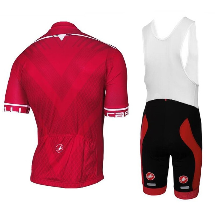 Conjunto de ciclismo corto Castelli: comodidad y frescura para tus rutas