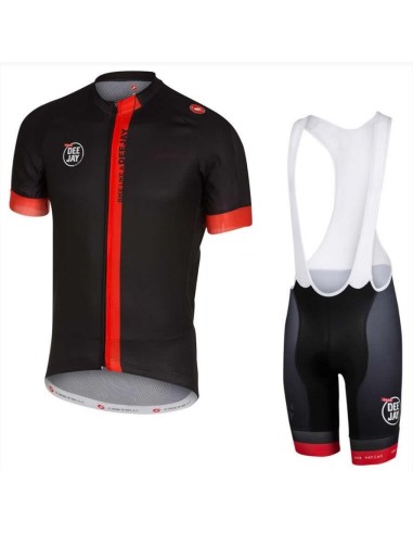 Equipación de ciclismo Castelli: comodidad y calidad para tus paseos veraniegos