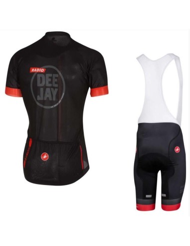 Equipación de ciclismo Castelli: comodidad y calidad para tus paseos veraniegos