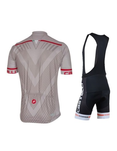 Equipación de ciclismo Castelli: comodidad y estilo para tus rutas de verano