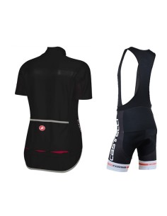 Conjunto de ciclismo Castelli: comodidad y estilo para tus rutas de verano 2