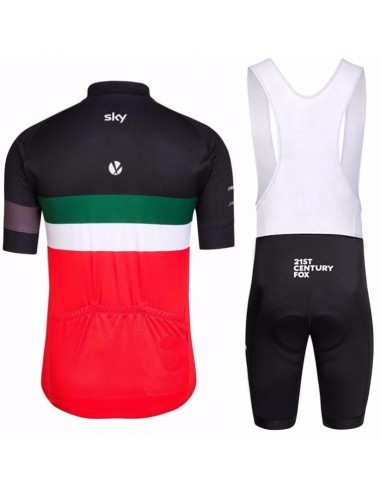 Conjunto de ciclismo SKY: comodidad y frescura para tus paseos de verano