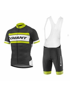 Conjunto corto de ciclismo Giant: comodidad y frescura para tus paseos