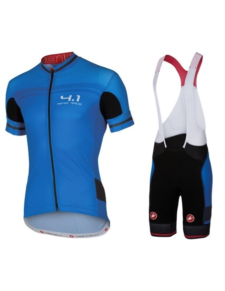 "Conjunto corto de ciclismo Castelli: comodidad y estilo para tus rutas"