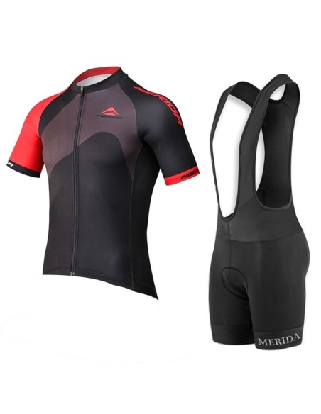 Equipación de ciclismo Merida: comodidad y frescura para tus rutas de verano