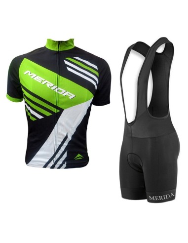 Equipación de ciclismo Merida: comodidad y frescura para tus rutas