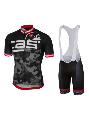 Equipación de ciclismo Castelli: comodidad y estilo para tus pedaleadas