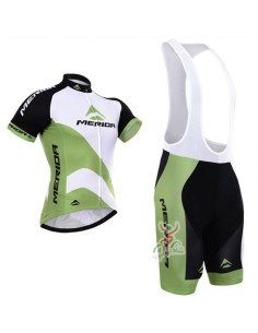 Conjunto corto de ciclismo Merida: comodidad y calidad para tus paseos