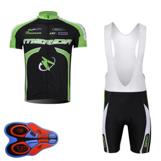 Conjunto corto de ciclismo Merida: comodidad y estilo para tus rutas