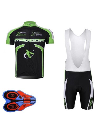 Conjunto corto de ciclismo Merida: comodidad y estilo para tus rutas