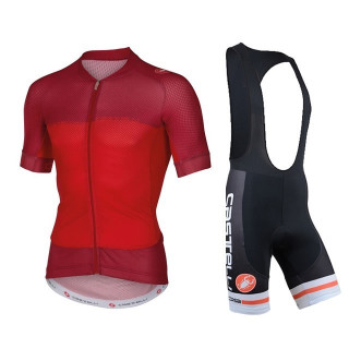 Conjunto de ciclismo Castelli: comodidad y estilo para tus rutas de verano