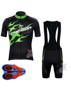 Conjunto corto de ciclismo Merida: comodidad y calidad para tus rutas