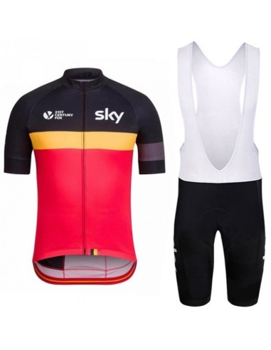 Conjunto corto de ciclismo SKY: comodidad y frescura para tus rutas
